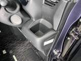 ドリンクホルダー周りの写真です。