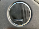 【MERIDIANサウンドシステム】精密なデジタル技術を用いて、車内で臨場感あふれるオーディオ体験を提供します。澄み渡った高音から迫力ある重低音まで鮮やかに再生します。