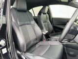 高いホールド性で運転姿勢が安定します。長距離ドライブでも疲れにくいのが魅力です。快適なドライビングライフをお送りください♪