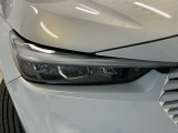 【LEDヘッドライト】ディスチャージヘッドライト(HID)と同等の明るさで、夜道や雨天走行が明るく視界良好!! フォグライトも装備で、安心感さらにUPです♪安心ドライブを楽しんで下さい♪