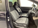 自社整備工場で点検整備をおこなってからお渡ししています。車検が残っている場合は『12ヶ月点検整備』を、車検整備付きの場合は『車検整備』をおこないます。整備費用は車両本体価格に含まれています。