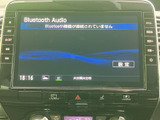 お気に入りの音楽を高品質なサウンドで楽しめます。Bluetooth接続で、スマートフォン内の音楽も簡単に再生できます。