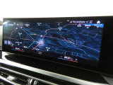 BMW iDriveナビゲーションシステム。ワイドで視認性に優れたスクリーン。