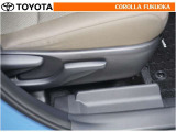運転席シート上下アジャスター付き。ドライバーの背丈に合わせて調整できます。