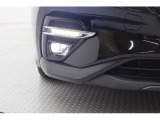 日中でも点灯しフロントビューにもアクセントとなっているLEDデイライナー。不要な際は車内よりスイッチにて消灯できます。