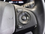 ◆アダプティブクルーズコントロール◆予め設定した車速内でクルマが自動的に加減速。前走車との適切な車間距離を維持しながら追従走行します。【LKAS】車線維持支援システムでステアリング操作を支援。