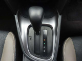 フロアシフトのCVTオートマチック車です。