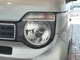 LEDヘッドライトは、点灯の瞬間から最大光量を発揮し、突然暗くなるトンネルなどでの安定感を高めます。