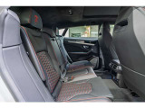 Parcel shelf in Alcantara and Rear benchin artificial leather