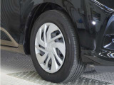 ◆純正ホイール装着車◆シンプルなデザインのホイールキャップ付きです。