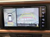 パノラミックビューモニター付きです。車両を上から見たような映像をディスプレイオーディオ画面に表示。運転席からの目視だけでは見にくい、車両周辺の状況をリアルタイムでしっかり確認できます。