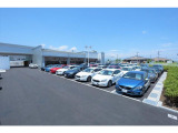 当店は神奈川県平塚市に位置し、低価格帯から高年式まで良質な認定中古車を展示しております。弊社ネクステージグループで取り扱うボルボの認定中古車は250台オーバー!お気に入りの一台がきっと見つかるはず!