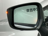 【ドアミラー鏡面】雨天時の視界を確保する親水鏡面や、夜間後続車のヘッドライトの眩しさを軽減するブルー鏡など様々な種類があります。ご希望などあれば、是非ご相談ください。