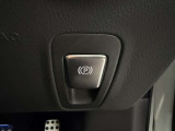 全国の正規ディーラーで保証を受けることができる、走行距離無制限の安心のメーカー保証付き車両でございます。