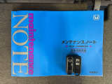 狭い駐車場で便利な電動格納ドアミラーが付いています。