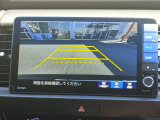 バック駐車が苦手な方や、初めてのお車で不安な方でも後方をナビ画面に映してくれるので、ラクラク停められます。