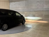 LEDヘッドランプです。十分な明るさを保ちつつも消費電力が少なく、バルブ寿命も長いのが特徴です。瞬時にMAXの光量を発揮するのもLEDならではです。