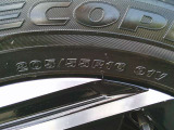 タイヤサイズは、205/55R16です。