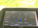 音楽ソースの選択肢が画面に一覧表示され、使いたい項目を確認しながら選べます。表示がまとまっていて把握しやすく、普段の移動中も好みに合わせた音楽を楽しめる装備です。