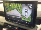 【パノラミックビューモニター】専用のカメラにより、上から見下ろしたような視点で360度クルマの周囲を確認することができます☆死角部分も確認しやすく、狭い場所での切り返しや駐車もスムーズに行えます。