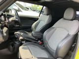 このお車はMINI NET浦和美園に展示中です!総在庫900台を当店でご案内可能です!ご来場、お問い合わせをスタッフ一同お待ちしております。