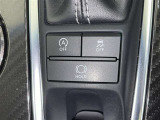 アイドリングストップ機能がついているので、停車時にエンジンを止めて燃料消費を抑えます。環境にもお財布に優しいですね♪