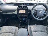 プリウス 1.8 S セーフティ プラス ツートーン E-Four 4WD 修復歴無し