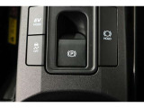 電動パーキングブレーキを搭載。スイッチ操作でパーキングブレーキを作動・解除することが可能ですので、操作の力が不要ですよ♪