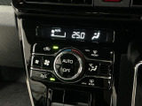 【オートエアコン】AUTOボタンを押してお好みの温度を設定!快適な室温でドライブをお楽しみいただけます♪
