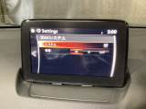 後方左右の死角に入ってしまった車両をセンサーが感知しドライバーにお知らせしてくれるブラインドスポットモニタリングシステム。高速の合流などでも安心できます。