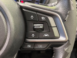 【全車速追従機能付クルーズコントロール】高速道路での長距離走行が楽に!!自動で速度を保つクルーズコントロールが、衝突軽減システムと連携し、前方の車両を感知して車間を保つように速度調節してくれます!!