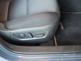 運転席は、10Wayの電動シート仕様になっており、ドライバーの体格に合わせたドライビングポジションを設定可能です。また、頻繁に使うポジションは、メモリー機能で記憶させることが可能です★☆★☆