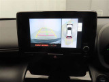 バックモニターを装備しています。車庫入れ時等に車両後方が確認出来るのでとても便利です。