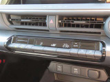 オートエアコンで車内はいつでも快適です♪