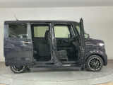車が大好きなスタッフが心をこめて接客いたします。お客様一人一人のお車に対する思いや気持ちをうかがい、充実した時間が過ごせるよう努めます。