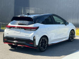 納車前にはしっかりと点検整備を実施しまして、エンジンオイル・オイルエレメント・前後ワイパーゴムなどの消耗部品を新品交換します