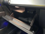 全国へのご納車を承っておりますので遠隔地のお客様にもご安心いただけます。(費用に関しましては、別途お見積りさせていただきます。)勿論、日本全国の正規ディーラーにて保証が受けられます。