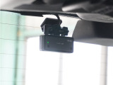 ◆ドライブレコーダー◆映像・音声などを記録する自動車用の装置です。 もしもの事故の際の記録はもちろん、旅行の際の思い出としてドライブの映像を楽しむことができます。