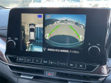 空から車を見たような「アラウンドビューモニター」!車の周りが一目で確認できるので、小さなお子様や障害物があっても安心して乗ることができます。
