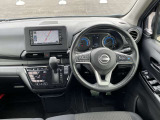 【運転席】便利な機能がたくさん。ご不明な点などお問い合わせくださいませ。