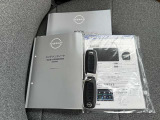 取扱説明書、整備手帳、スライドドアの開閉も出来て便利な、インテリジェントキー。