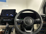 先進性と高級感あふれるコックピットを演出。誰がハンドルを握っても運転しやすい、開放的な視界が魅力です☆