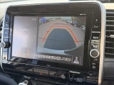 【アラウンドビューモニター】専用のカメラにより、上から見下ろしたような視点で360度クルマの周囲を確認することができます☆縦列駐車や幅寄せ時に活躍してくれます♪