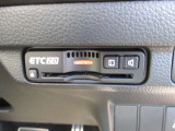 ETC装備車です、これさえあれば高速道路も楽々通行できます。お出掛けするのが好きな方には欠かせない装備です!