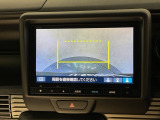 リヤカメラ表示時では視点を変更することもできます。