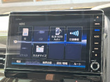 バック駐車が苦手な方や、初めてのお車で不安な方も安心。後方の映像をナビ画面に表示するため、周囲を確認しながらスムーズに駐車できます。