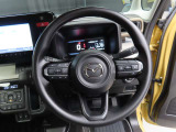運転席にお座りになった際のイメージです。視界やシートの座り心地にポジション、各装備へのアクセスのしやすさ等、実際に触れてお確かめください。