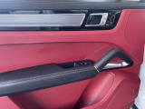 第三者機関の品質チェックとポルシェ認定中古車の事前整備を受けて初めてご案内できる車両です。できれば実車のご確認をよろしくお願いします。