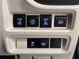 両側パワースライドドア付きだから、狭い駐車スペースなどでの 乗り降りラクラク!小さなお子さまのいるご家庭には嬉しい装備。