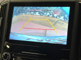 【バックカメラ】駐車時に後方がリアルタイム映像で確認できます。大型商業施設や立体駐車場での駐車時や、夜間のバック時に大活躍!運転スキルに関わらず、今や必須となった装備のひとつです!